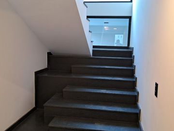 VENDO CASA NUEVA LAS ALAMEDAS