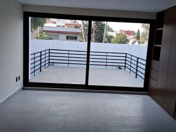 VENDO CASA NUEVA LAS ALAMEDAS