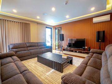 Enormous 10BR House and Lot in Antipolo for Sale!