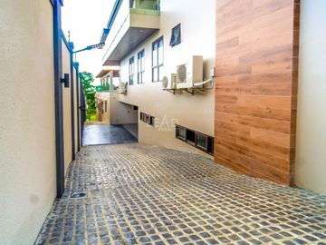 Enormous 10BR House and Lot in Antipolo for Sale!