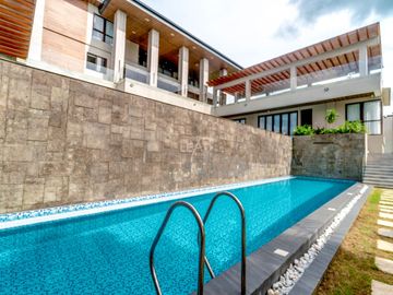 Enormous 10BR House and Lot in Antipolo for Sale!