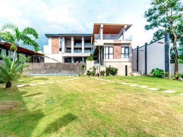 Enormous 10BR House and Lot in Antipolo for Sale!