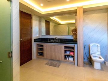 Enormous 10BR House and Lot in Antipolo for Sale!