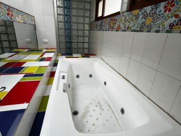 Valle Alegre, a 25 min. de Concón, casa 442 M2 en parcela, 5 dormitorios, piscina