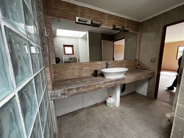 Valle Alegre, a 25 min. de Concón, casa 442 M2 en parcela, 5 dormitorios, piscina