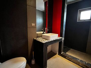 Valle Alegre, a 25 min. de Concón, casa 442 M2 en parcela, 5 dormitorios, piscina