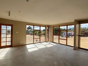 Valle Alegre, a 25 min. de Concón, casa 442 M2 en parcela, 5 dormitorios, piscina