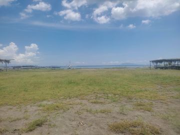 3 storey Beach House with View Deck in Calatagan Batangas