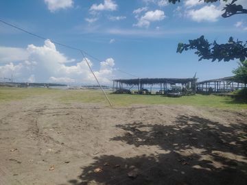 3 storey Beach House with View Deck in Calatagan Batangas