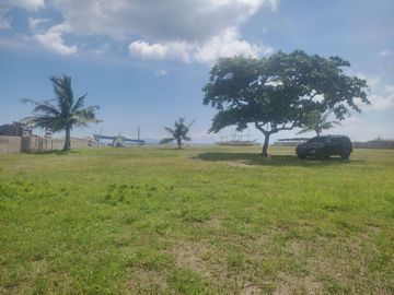 3 storey Beach House with View Deck in Calatagan Batangas