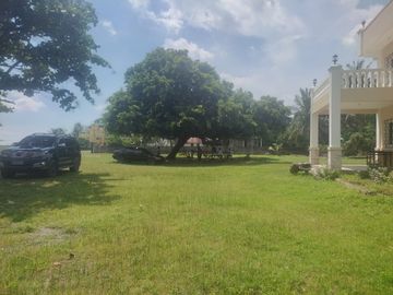 3 storey Beach House with View Deck in Calatagan Batangas