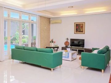 For Rent Garden House with Furnished & Private Pool, at Bangka Kemang Jakarta Selatan