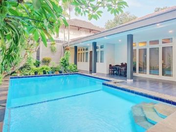 For Rent Garden House with Furnished & Private Pool, at Bangka Kemang Jakarta Selatan