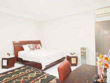 For Rent Garden House with Furnished & Private Pool, at Bangka Kemang Jakarta Selatan