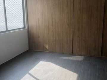 NATIVITAS, AGRADABLE, ILUMINADO DEPARTAMENTO.