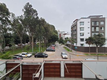DEPARTAMENTO FRENTE A PARQUE EN SAN BORJA