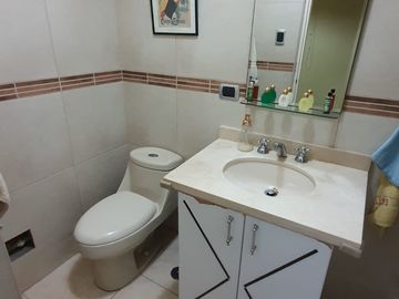 DEPARTAMENTO FRENTE A PARQUE EN SAN BORJA