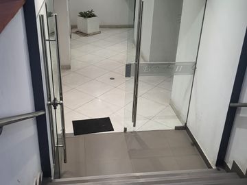 DEPARTAMENTO FRENTE A PARQUE EN SAN BORJA