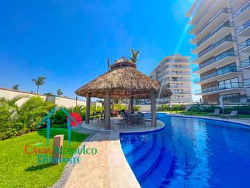 ¡Tu nuevo hogar en Acapulco! Amplio departamento con terraza, vista a la alberca y precio especial