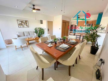 ¡Tu nuevo hogar en Acapulco! Amplio departamento con terraza, vista a la alberca y precio especial