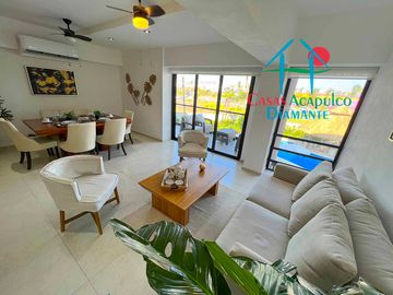 ¡Tu nuevo hogar en Acapulco! Amplio departamento con terraza, vista a la alberca y precio especial