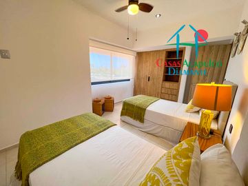 ¡Tu nuevo hogar en Acapulco! Amplio departamento con terraza, vista a la alberca y precio especial