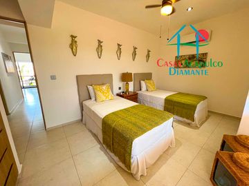 ¡Tu nuevo hogar en Acapulco! Amplio departamento con terraza, vista a la alberca y precio especial