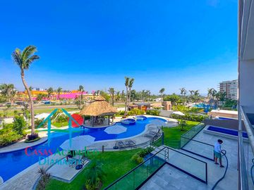 ¡Tu nuevo hogar en Acapulco! Amplio departamento con terraza, vista a la alberca y precio especial