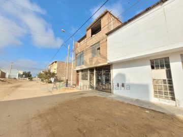 REMATE DE CASA AL FRENTE DE LA UNIVERSIDAD CESAR VALLEJO EN CHICLAYO