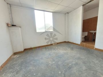 REMATE DE CASA AL FRENTE DE LA UNIVERSIDAD CESAR VALLEJO EN CHICLAYO