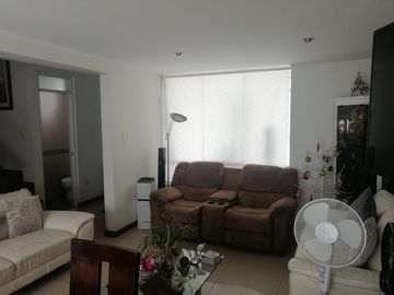 VENDO EXCLENTE CASA EN QUINTA PRIVADA EN YANAHUARA