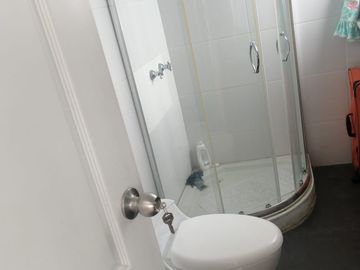 VENDO EXCLENTE CASA EN QUINTA PRIVADA EN YANAHUARA