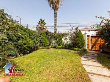 Linda Casa De Amplios Ambientes Con Full Seguridad. Casa Moderna