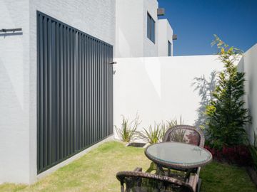 CASAS AMPLIO JARDI