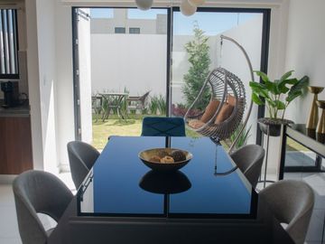 CASAS AMPLIO JARDI
