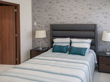 CASAS AMPLIO JARDI