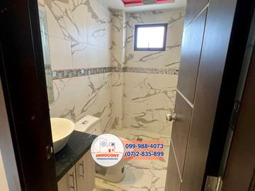 Moderno departamento VIP de venta, Sector Cica Ochoa León D325