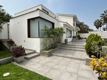 VENDO LINDA CASA, SUPER PRECIO!, AV LAGUNA GRANDE, LA MOLINA