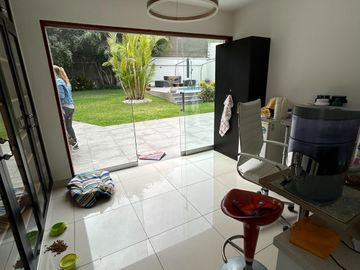 VENDO LINDA CASA, SUPER PRECIO!, AV LAGUNA GRANDE, LA MOLINA