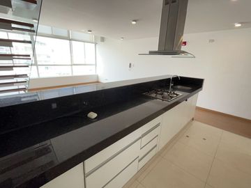 VENDO  LINDO DUPLEX 01 DORM INC COCINA EN SAN ISIDRO