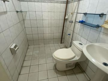 CORNER LOT WITH 6 UNITS APARTMENT FOR SALE IN PLARIDEL 2 ANGELES CITY NEAR CLARK