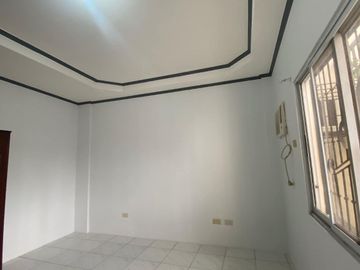 CORNER LOT WITH 6 UNITS APARTMENT FOR SALE IN PLARIDEL 2 ANGELES CITY NEAR CLARK