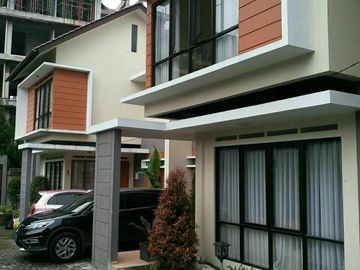DIJUAL RUMAH VILLA NYAMAN DAN SEJUK FURNISHED @ LEMBANG BANDUNG UTARA