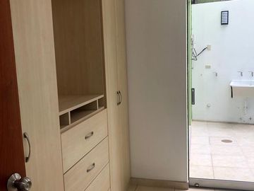 HERMOSO DEPARTAMENTO EN 1ER PISO SIN GRADAS CERCA AV. EJÉRCITO