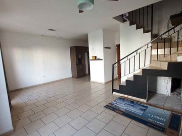Casa Habitación en Condominio, Santa María Querétaro RV8/ZA