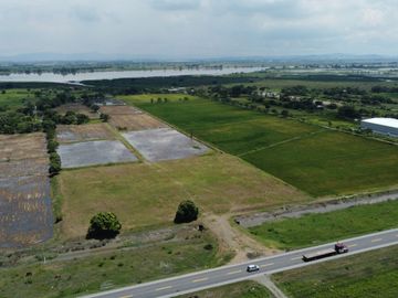 Terreno en venta en Duran vía al PAN km 7-Yaguachi
