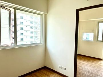 For sale rent to own condo in pasay acrea city