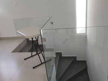 ESPECTACULAR DEPARTAMENTO EN VENTA EN JARDINES DEL ESTADIO EN 3 NIVELES ROOF GARDEN PROPIO
