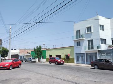 ESPECTACULAR DEPARTAMENTO EN VENTA EN JARDINES DEL ESTADIO EN 3 NIVELES ROOF GARDEN PROPIO