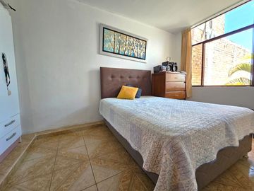 Venta De Departamento Duplex En Laguna Del Chipe, Al Costado Del Portón De Ingreso Udep-kbaldeon